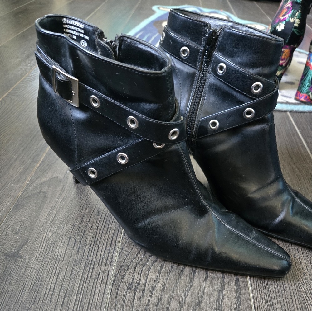 Vintage Stylish Black Ankle Boots